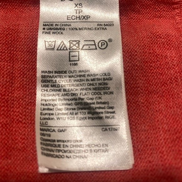 GAP Coral Merino Wool Sweater - Picture 3 of 7